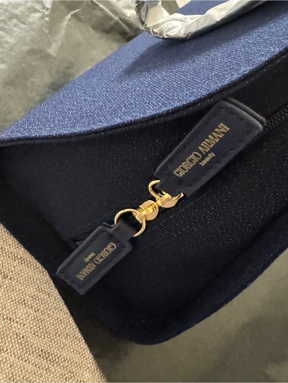 Giorgio Armani Beauty navy blue vanity toiletry cosmetic bag case new in box
